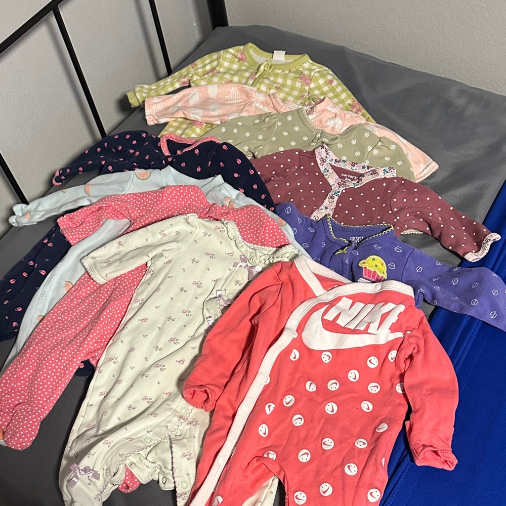 10 baby sleepers size 3 months